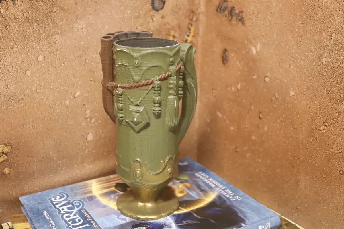 Bard mug WIP detail